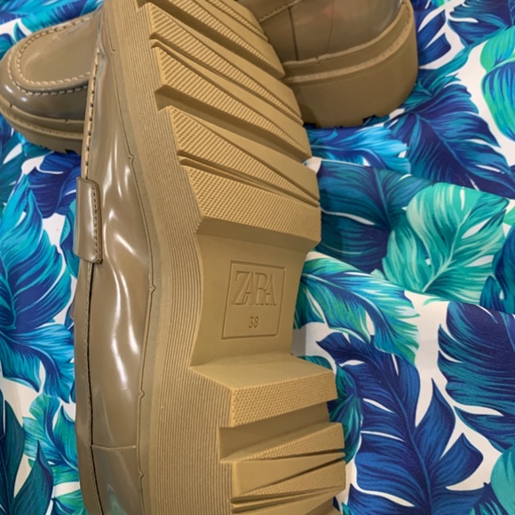 NWT ZARA FLAT TRACK SOLE LOAFERS KHAKI GREEN - Picture 3 of 4